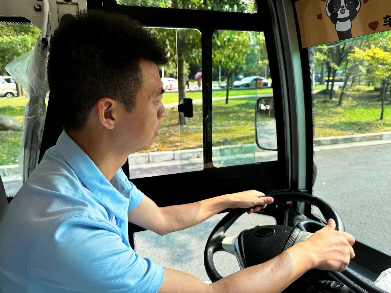 1726722515756326.jpg 高溫下的堅守7.jpg